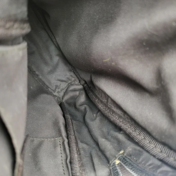 GUCCI GG Supreme Canvas Shoulder Bag..Authentic w/COA.. - Picture 12 of 16